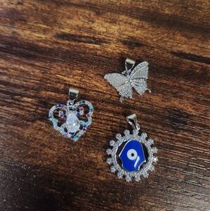 BOGO💖18k White Gold Pave Pendant Trio